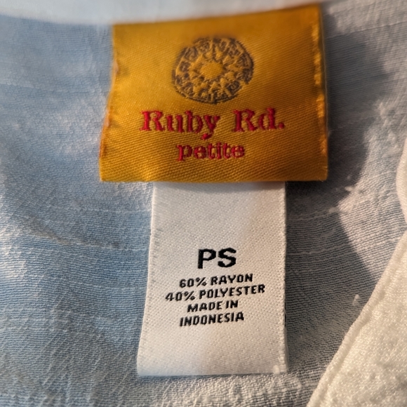 Ruby Rd | Women's Split V-Neck Blouse | White | Size Small Petite - Picture 2 of 11